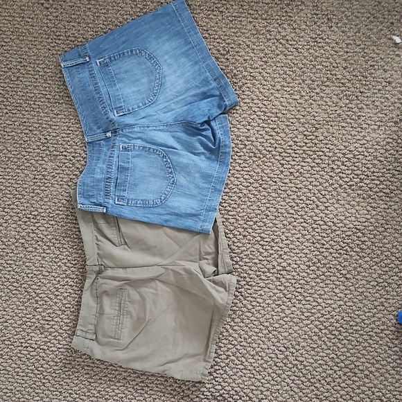 Lot: two pair of size 12 shorts - Picture 2 of 2